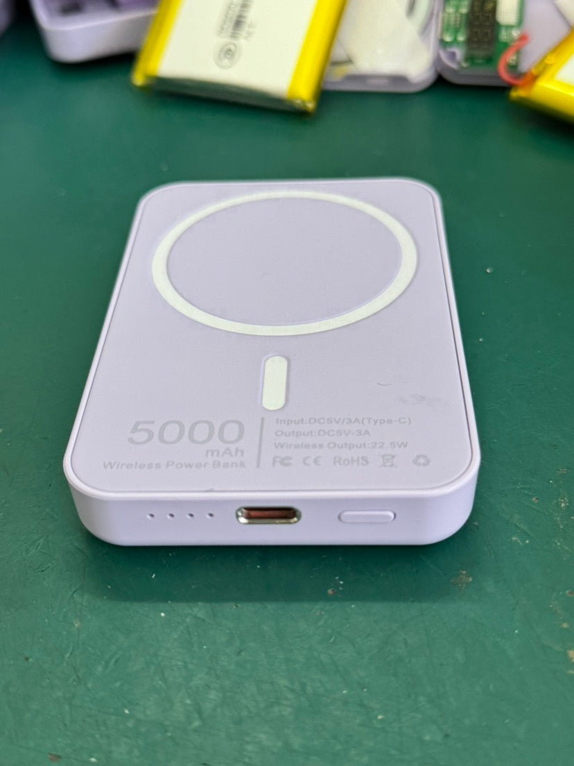 Magnetic Wireless Charger Electric Treasure Wireless Charger Portable Power Source Foot 5000MA