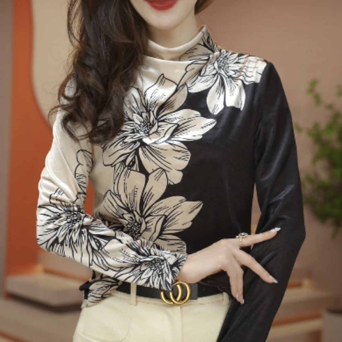 Velvet Accent Floral Top Women's Base Shirt