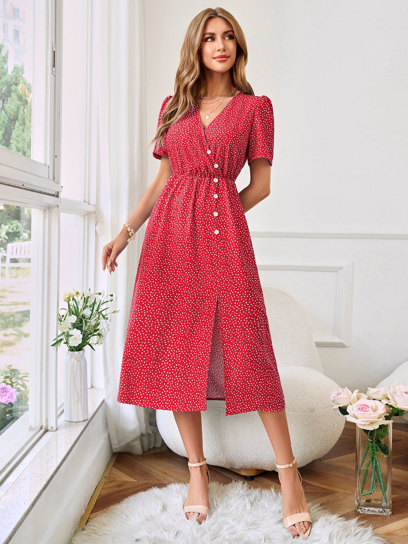 Vestido midi de linha feminina com botões assimétricos