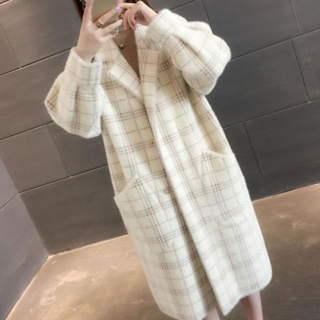 Fashion Loose Mid-Length Plaid Coat With Relaxed Fit