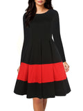 लाल और काले रंग की प्लीटेड ए-लाइन ड्रेस