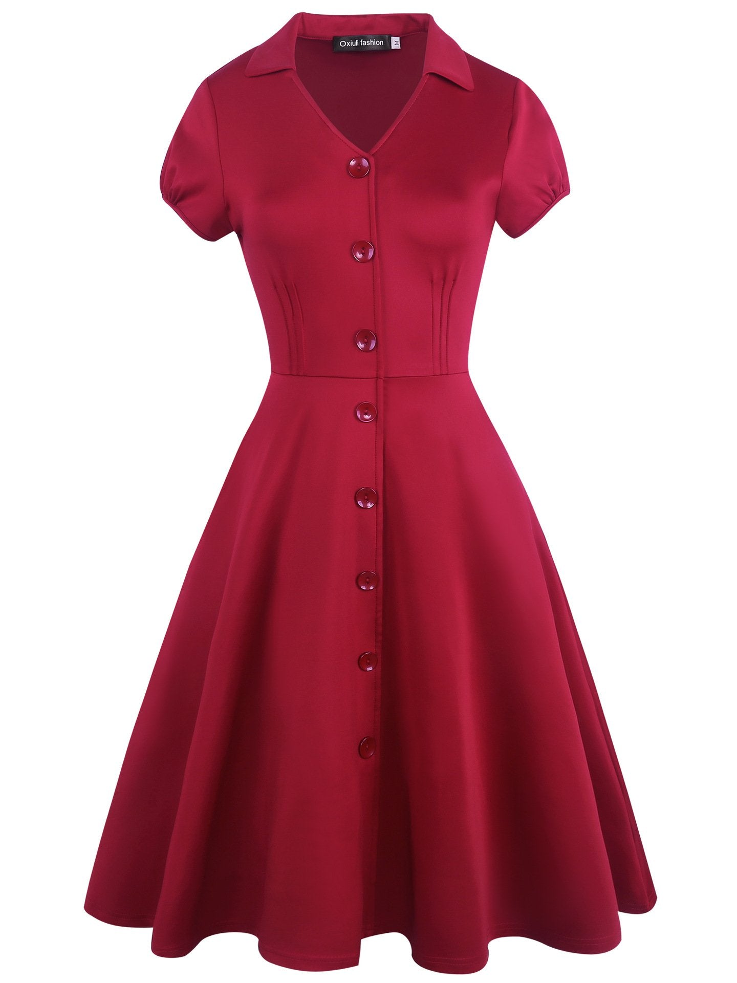 Robe à bouton-boutond rouge et à flare