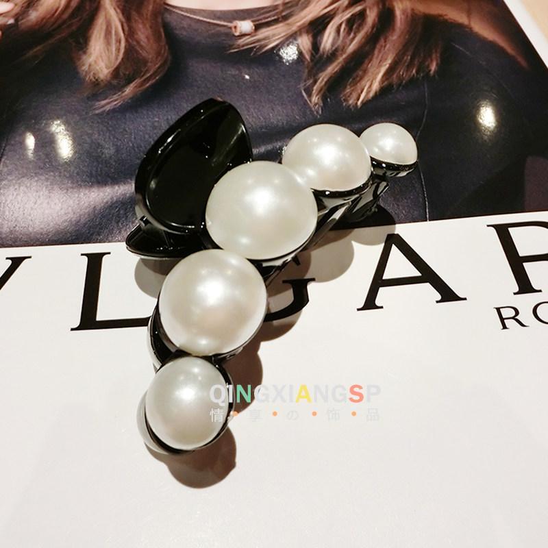 Pretty White Pearl Hair Clip-Black-Theone Apparel