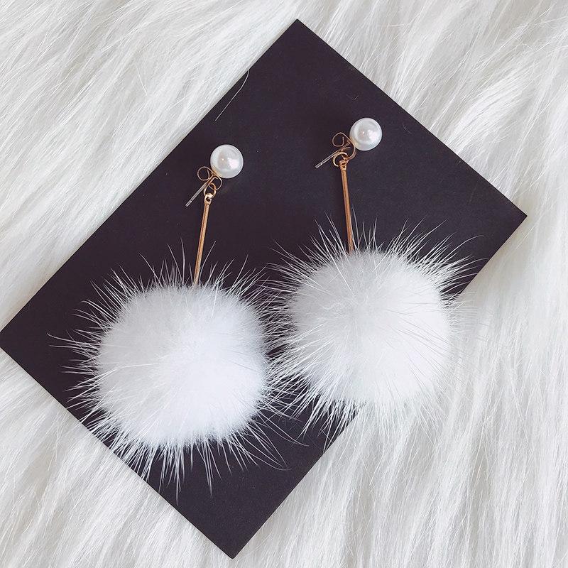 Boucles d'oreilles de balle de fuzz fantaisie