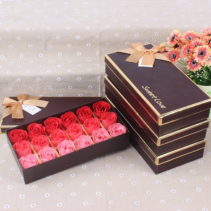 Adorable 18 Mini Roses Gift Box - THEONE APPAREL